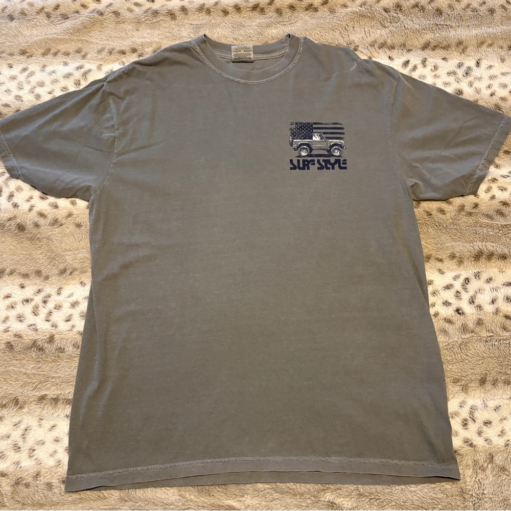 Comfort Colors Men's Short Sleeve Tee - Olive with Navy Surf Graphic